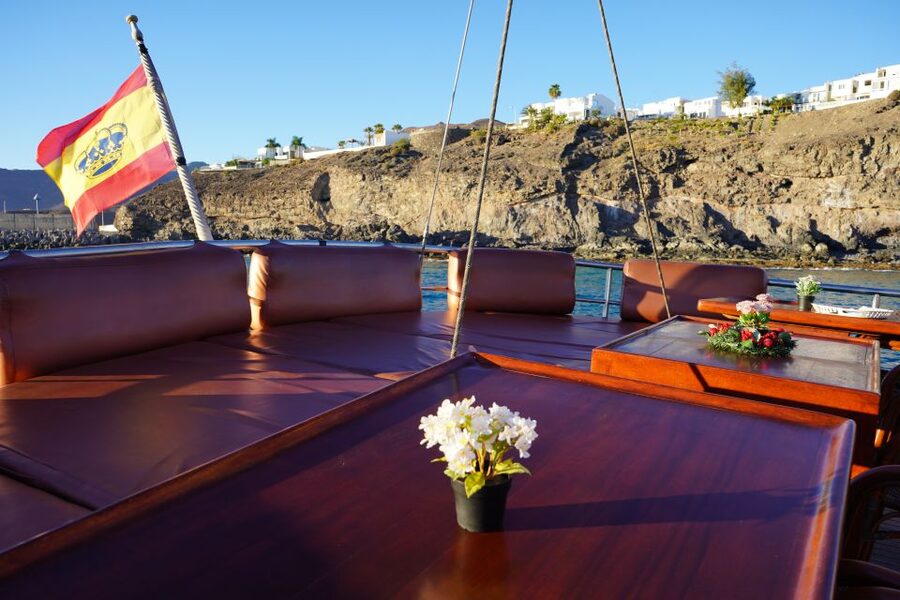 Fuerteventura: Exclusive Turkish Gulet Cruise with Lunch - Crew and service: where the best reviews focus