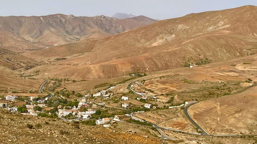 Fuerteventura: Guided Hotspots Island Grand Tour - Cuevas de Ajuy: walking the limestone that dates back 100 million years