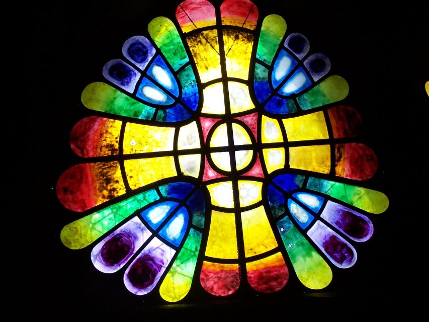 Gaudi's Crypt in Colonia Güell with Audioguide - Who should book this Gaudí’s Crypt experience?
