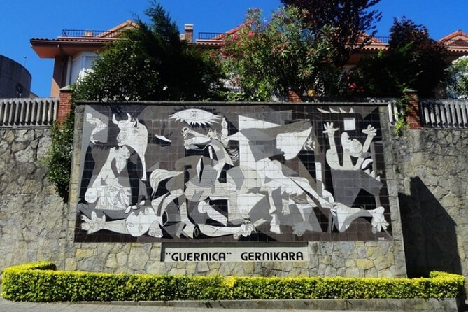 Gaztelugatxe, Mundaka and Gernika Tour from Bilbao - Key things that make this tour work