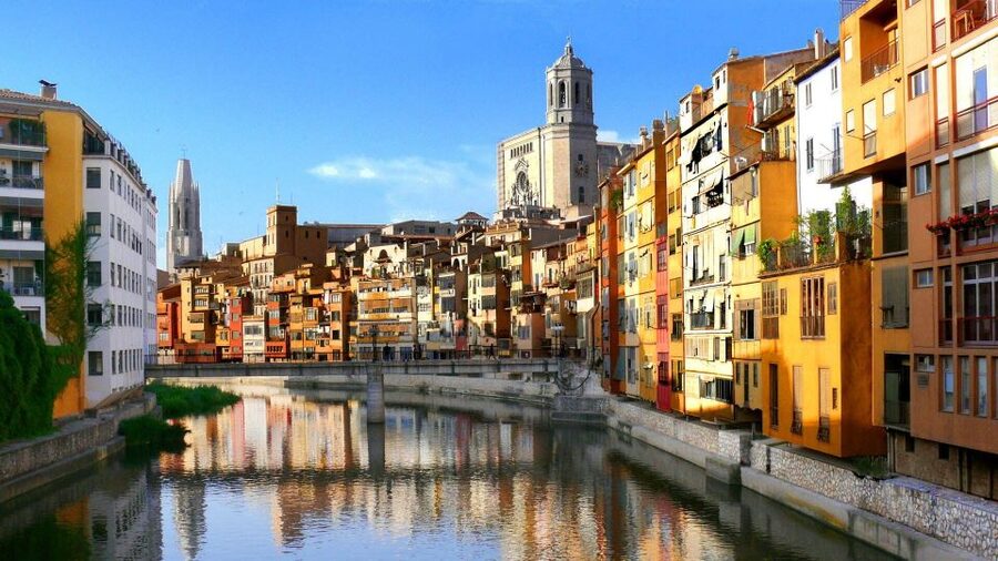 Girona and Figueres Full-Day Tour with Hotel Pick Up - A Smart Use of Free Time in Figueres