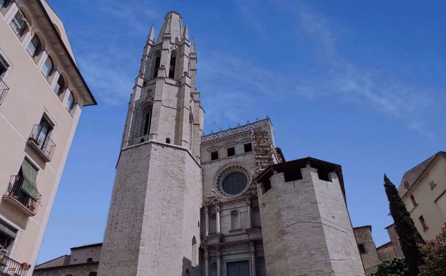 Girona: Cathedral of Girona + Art Museum + St. Felix Church - Church of St. Felix: Catalan Gothic, sarcophagi, and Recumbent Christ