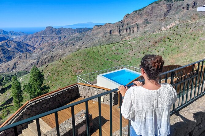 Gran Canaria 7 Highlights Small Group Tour with Tapas Picnic - Black sand beach, cave houses, and a calmer slice of the island