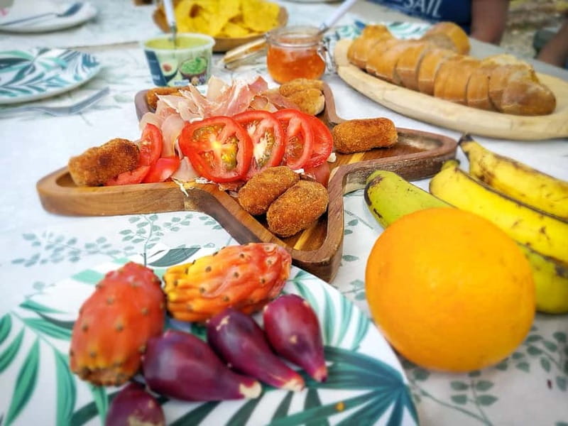 Gran Canaria: Red Gorge, Cave, Oasis Adventure Tour & Picnic - What to bring, and what to think about before you go