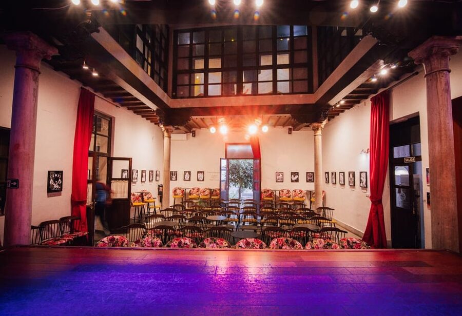 Granada: 1-Hour Traditional Flamenco Show at Palacio - Pricing and value, why $18 can feel like a steal