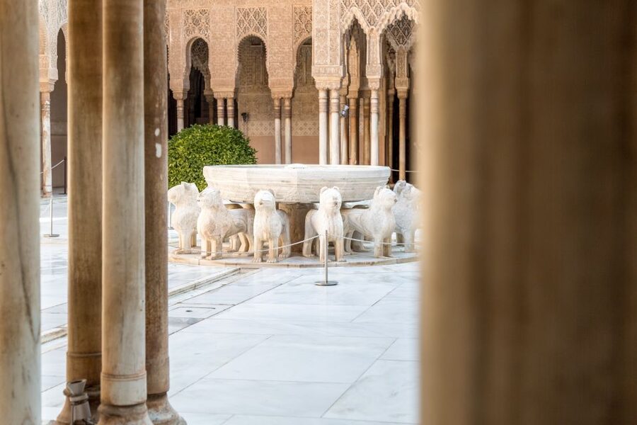 Granada: 3-Hour Alhambra and Generalife Gardens Guided Tour - The Nasrid Palaces Route: Mexuar, Comares, and Leones