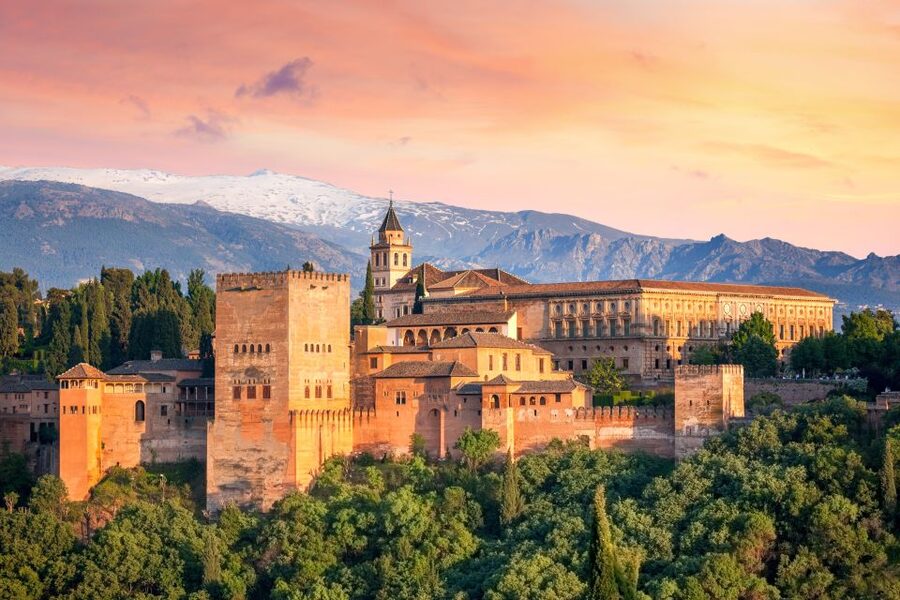 Granada: 3-Hour Alhambra and Generalife Gardens Guided Tour - Starting Point at the Ticket Office Plaza (Look for the Blue Dot)