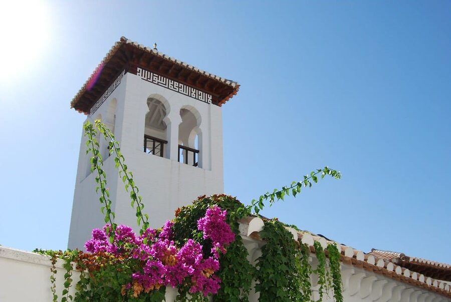 Granada: Albaicín and Sacromonte Guided Sunset Walking Tour - Value for $17: What You Actually Get for the Money