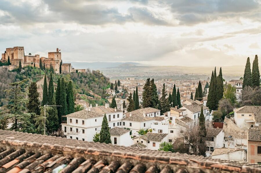 Granada: Albaicín and Sacromonte Guided Sunset Walking Tour - El Banuelo Stop: A Quick Hit of Historic Granada Texture