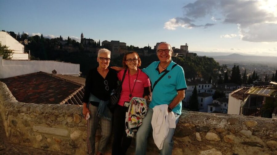 Granada: Albaicín, Sacromonte & Museum of Caves Walking Tour - First Sacromonte photo stop: caves, views, and the neighborhood feel