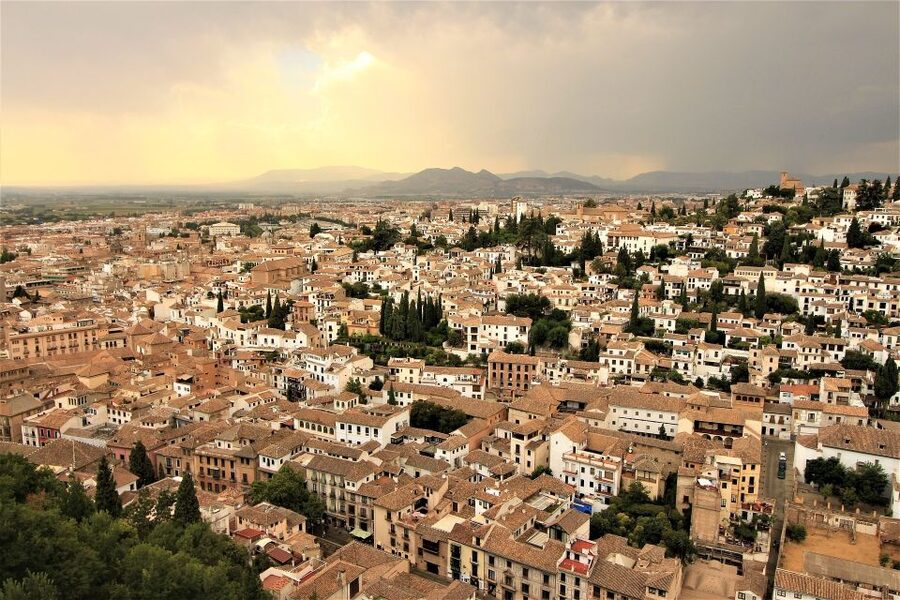Granada: Albaicín, Sacromonte & Museum of Caves Walking Tour - Walking slopes and realistic comfort planning