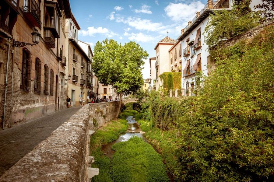 Granada: Albayzin and Sacromonte Walking Tour - A walk that makes Granada feel layered fast