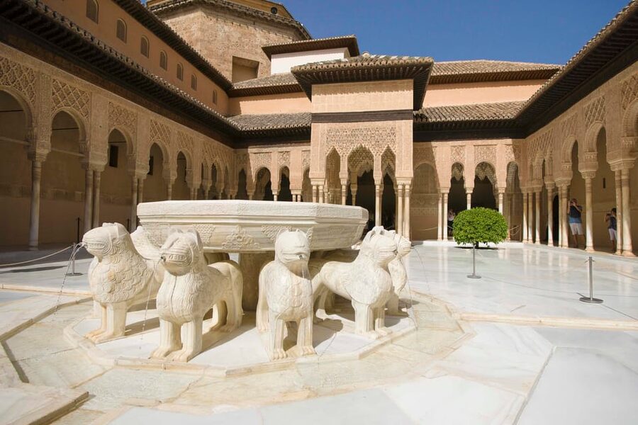 Granada: Alhambra and Albaicín Small Group Tour - Alhambra Skip-the-Line Entry: What Your 5 Hours Really Cover