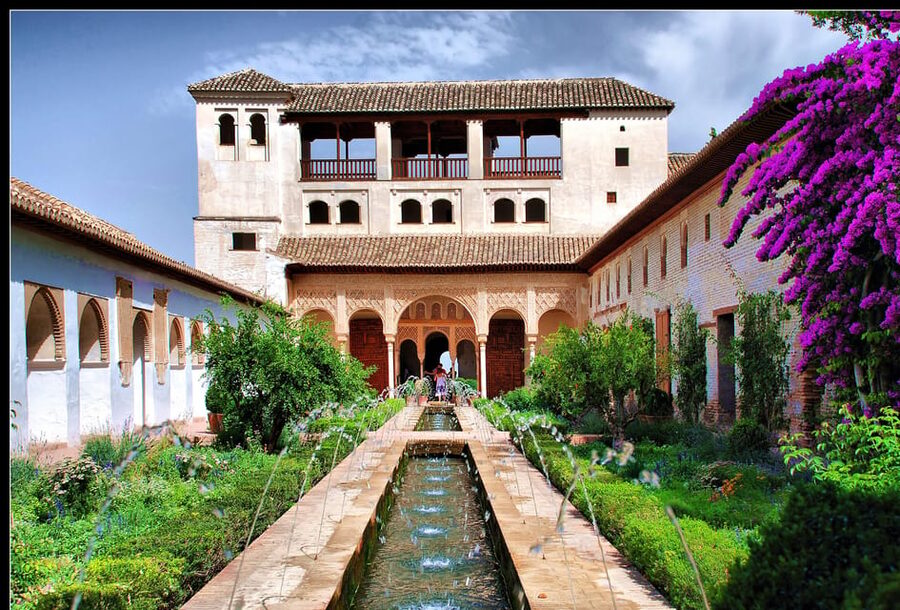 Granada: Alhambra and Generalife Garden Ticket & Guided Tour - What’s not included, and how to decide if that matters to you