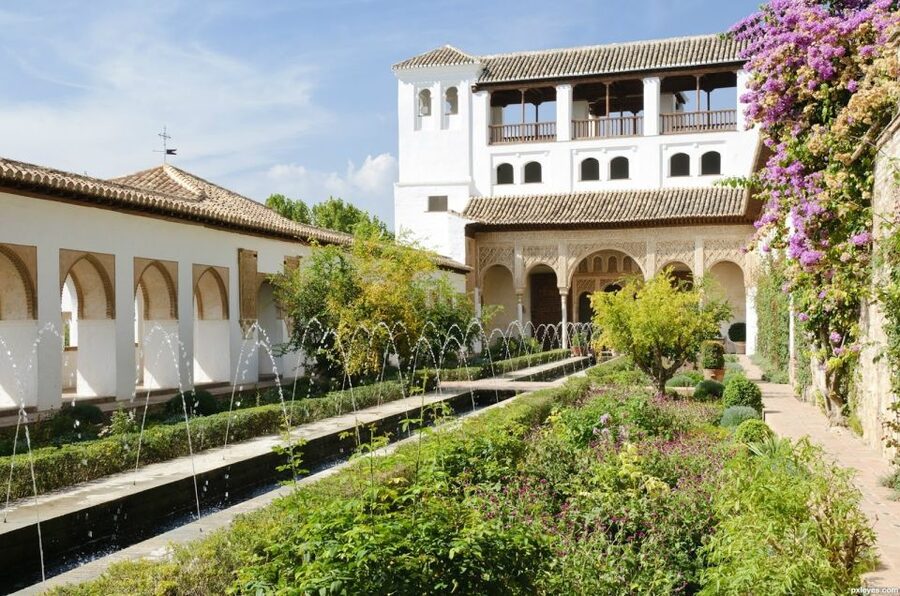 Granada: Alhambra and Generalife Gardens Guided Tour - Charles V Palace: the contrast that makes the Alhambra feel real