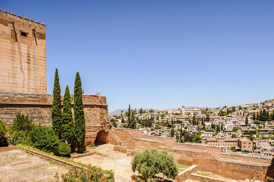 Granada: Alhambra and Nasrid Palaces Entry Ticket - Quick hits before you go