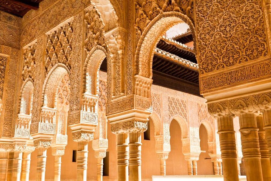 Granada: Alhambra and Nasrid Palaces Small Guided Tour - Skip-Line Alhambra Access Starts at Granavision Welcome Visitor Center