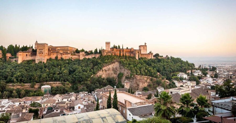 Granada: Alhambra Complex Guided Tour Options - Choosing the right tour: Nasrid Palaces, Alcazaba views, or Charles V exteriors