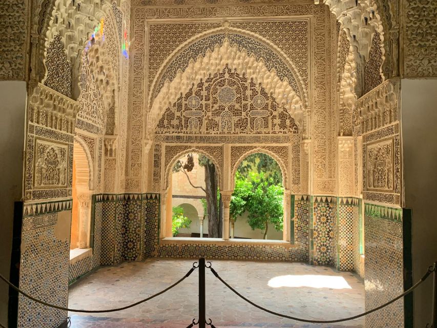 Granada: Alhambra Complex Guided Tour with Ticket - Nasrid Palaces: where the stories turn the details into meaning