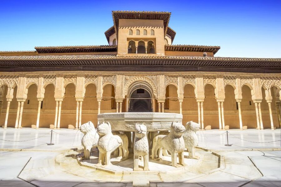 Granada: Alhambra Fast-Track Guided Tour - Alcazaba of Alhambra: Fortified Spaces and Big Views