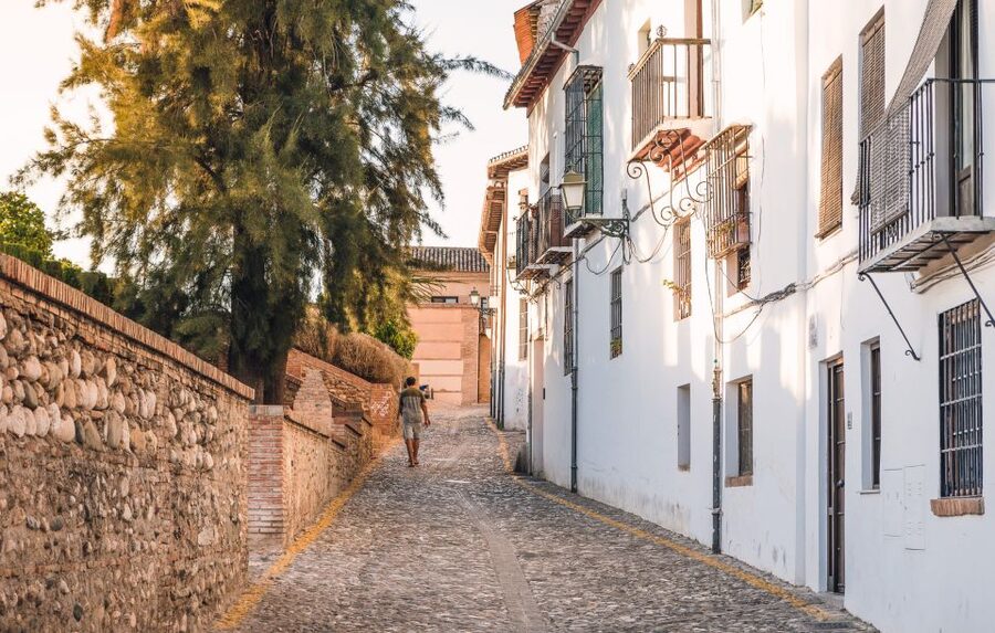 Granada: Alhambra Full Complex & Andalusi Monuments Tickets - Picking Your Route: Alhambra First, then Albaicín by Dobla de Oro