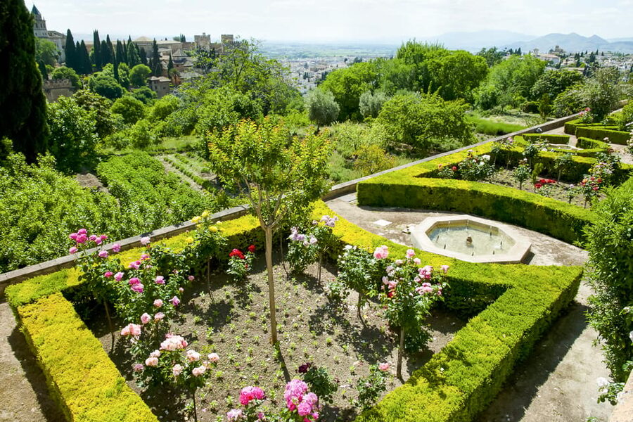 Granada: Alhambra Gardens and Generalife Ticket - Arriving at the Access Pavilion, then getting into the flow