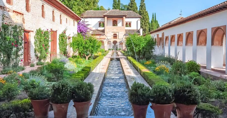 Granada: Alhambra Gardens and Generalife Ticket - Palace of Charles V: a major contrast inside the complex