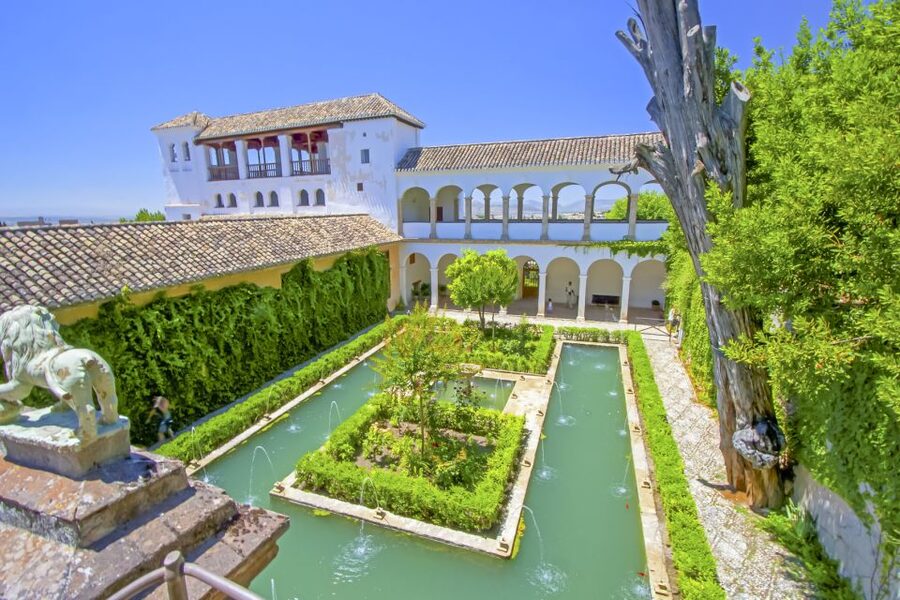 Granada: Alhambra Gardens, Generalife & Alcazaba Guided Tour - Who Should Book This Tour, and Who Should Skip It