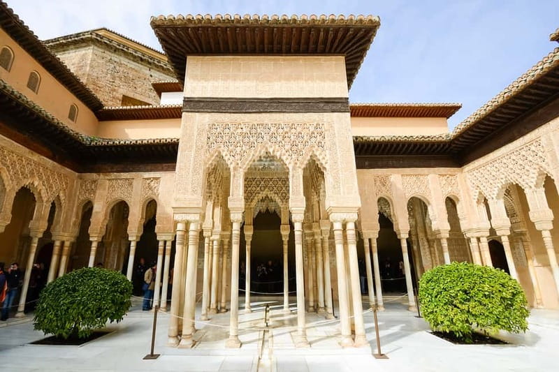 Granada: Alhambra & Gardens Tour w/Nasrid Palaces Option - Meeting at Granavisión: how to start smoothly
