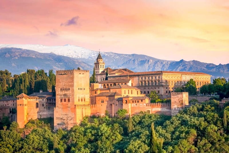 Granada: Alhambra & Gardens Tour w/Nasrid Palaces Option - Generalife Gardens: the sultan’s summer escape