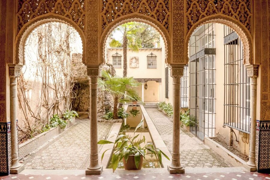 Granada: Alhambra & Gardens Tour w/Nasrid Palaces Option - Languages: what to expect for English, Spanish, and other options