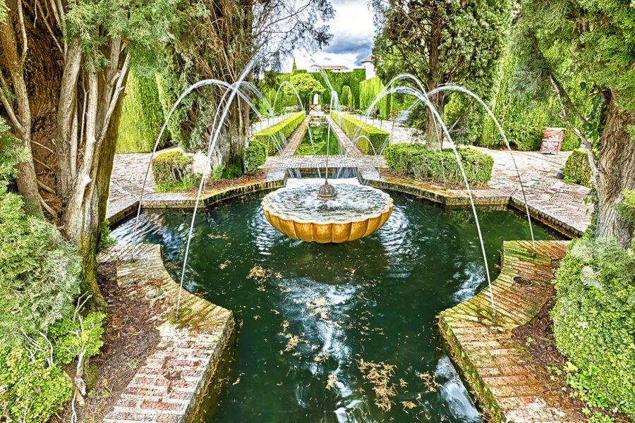 Granada: Alhambra Guided Tour and Arabian Bath and Massage - Key highlights to look for