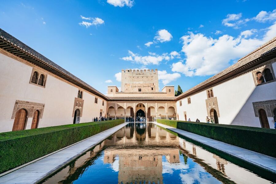 Granada: Alhambra Guided Tour with Nasrid Palaces & Gardens - Key highlights worth targeting