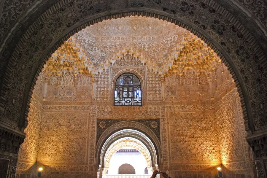 Granada: Alhambra, Nasrid, and Generalife Private Tour - Group size and pace: private access, not just cheaper tickets