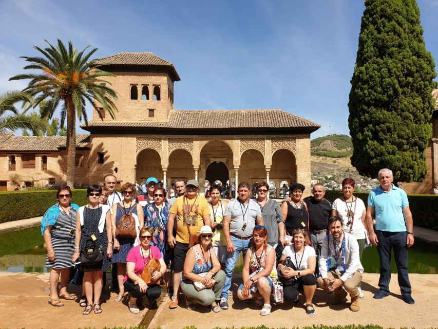 Granada: Alhambra, Nasrid Palaces, & Generalife Guided Tour - The Meeting Point Reality: La Mimbre Yellow Mailbox