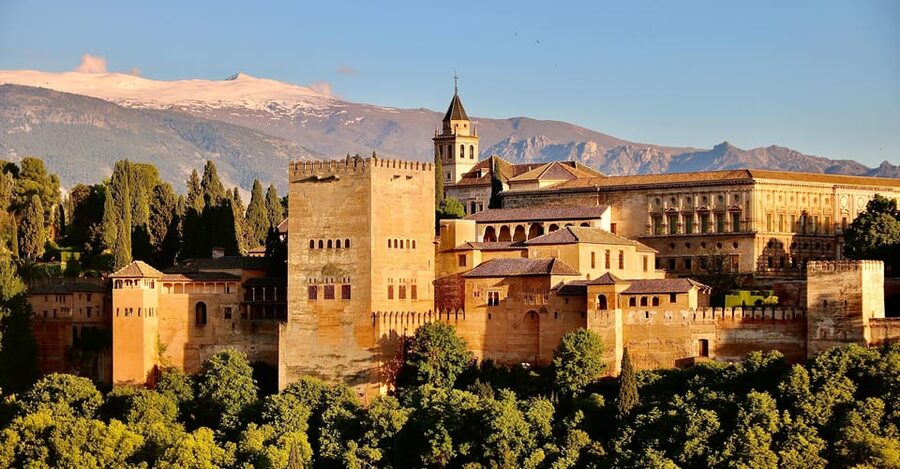 Granada: Alhambra & Nasrid Palaces Small Group Guided Tour - Key things I’d watch for on this Alhambra tour