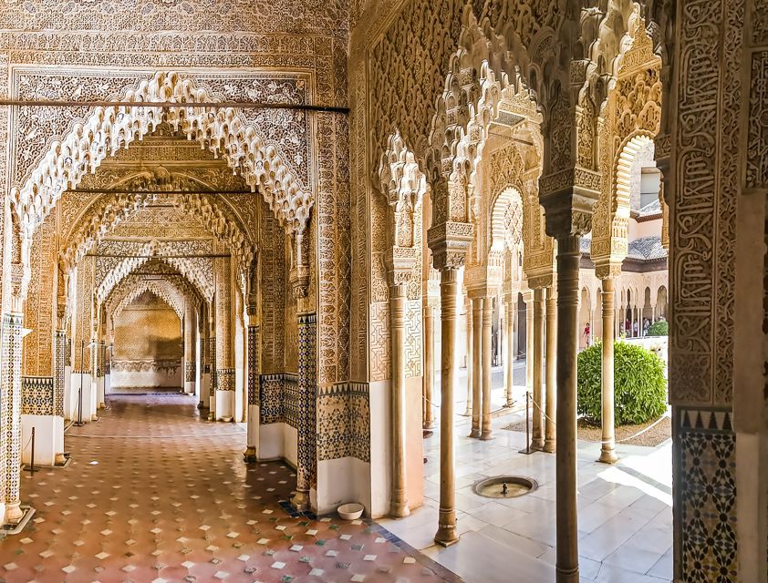 Granada: Alhambra & Nasrid Palaces Tour with Tickets - Key Things to Know Before You Go