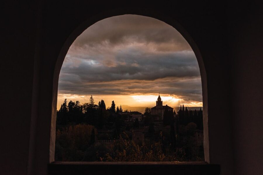 Granada: Alhambra Night Visit Entry Ticket - Generalife Gardens After Sunset: Where the Mood Comes From