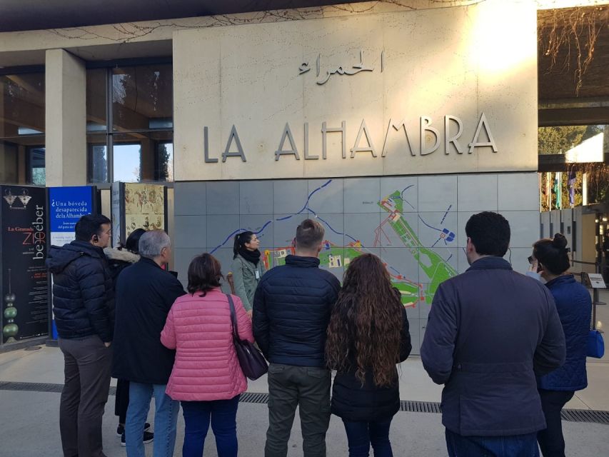 Granada: Alhambra Palace Guided Tour - What This 2-Hour Alhambra Tour Covers (and What It Leaves Out)