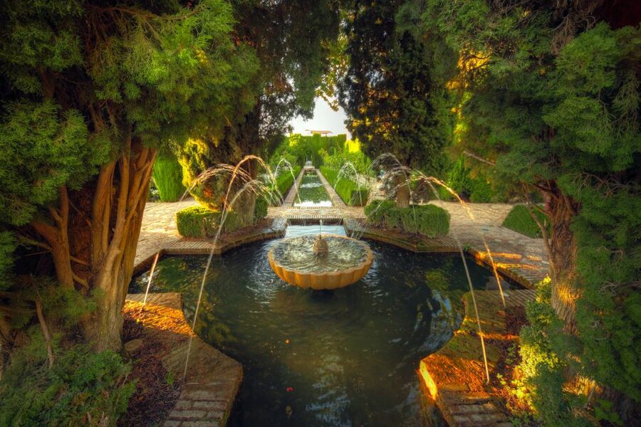Granada: Alhambra Palace Guided Tour - Meeting Points and Morning Start at 9:00 AM