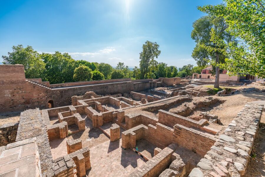 Granada: Alhambra Ticket and Guided Tour with Nasrid Palaces - Key things to know before you go