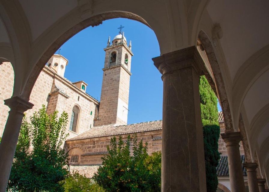 Granada: Cathedral, Royal Chapel & 5 Monuments Combo Ticket - Stop 1: Granada Cathedral, From the Monumental Facade to the Altarpiece