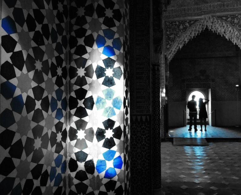 Granada: Fast-Track Alhambra & Nasrid Palaces Guided Tour - Key points to know before you go