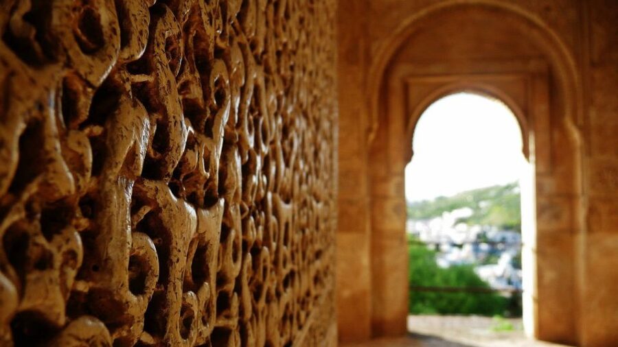 Granada: Fast-Track Alhambra & Nasrid Palaces Guided Tour - Palace of Carlos V and the Larger Complex Picture