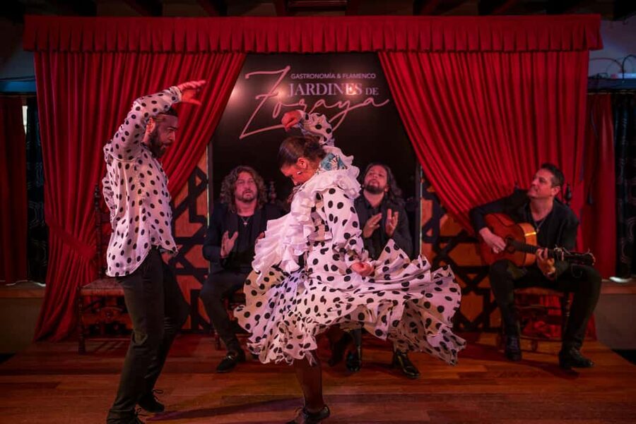 Granada: Flamenco Show in Albayzín - Jardines de Zoraya - Before the first note: when to arrive and how to order without chaos
