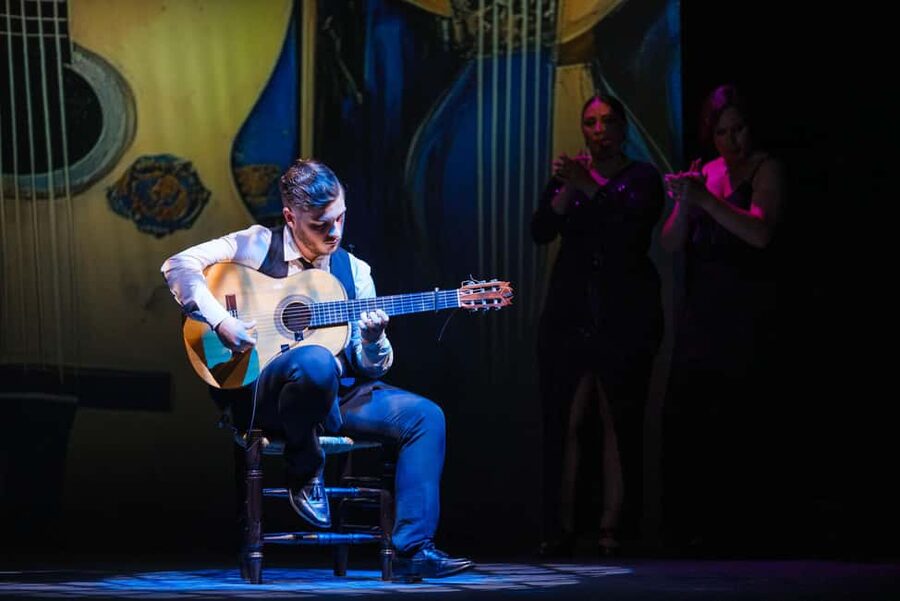 Granada: Flamenco show "Sensaciones" at the Teatro Flamenco Granada - Seats, timing, and what the theater does well