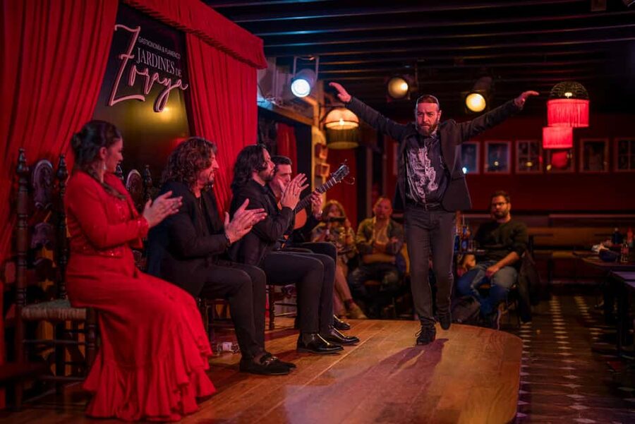 Granada: Flamenco Show with Dinner at Jardines de Zoraya - Seating Order and View: The One Thing You Should Manage