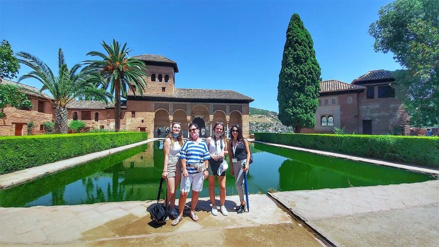 Granada: Full Alhambra Premium Guided Tour with Tickets - First stops: viewpoint + a traditional village break to set the scene