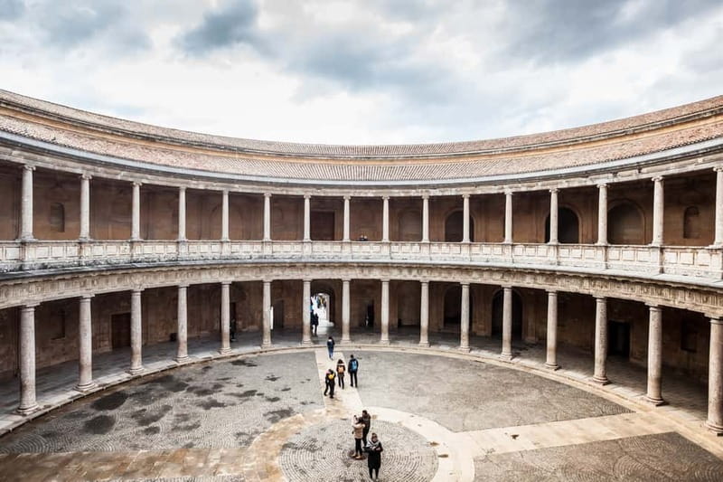 Granada: Last minute ticket Alhambra Tour - Mexuar, Comares, and Leones: the palace story in walking order