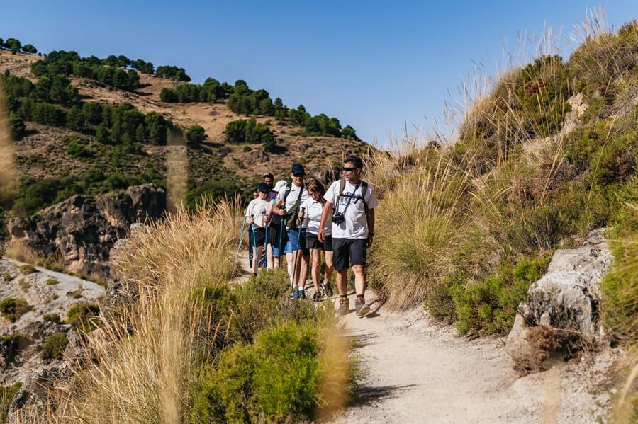 Granada: Los Cahorros de Monachil Canyon Hiking Tour - Best seasons for Los Cahorros: planning around shade and temperatures